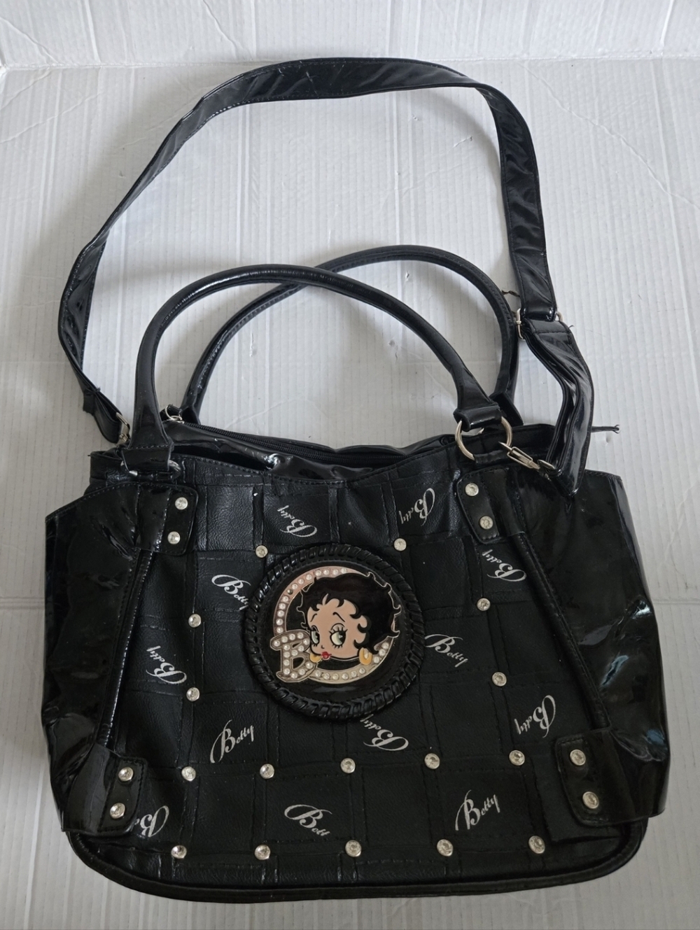 King Features Syndicate Betty Boop Black Shoulder Bag With Character Medallion